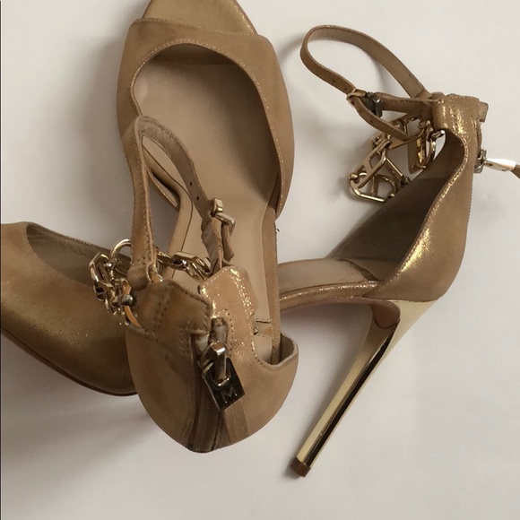 New Marciano gold sandal. Size 41,11m. 4 inches - Picture 7 of 7